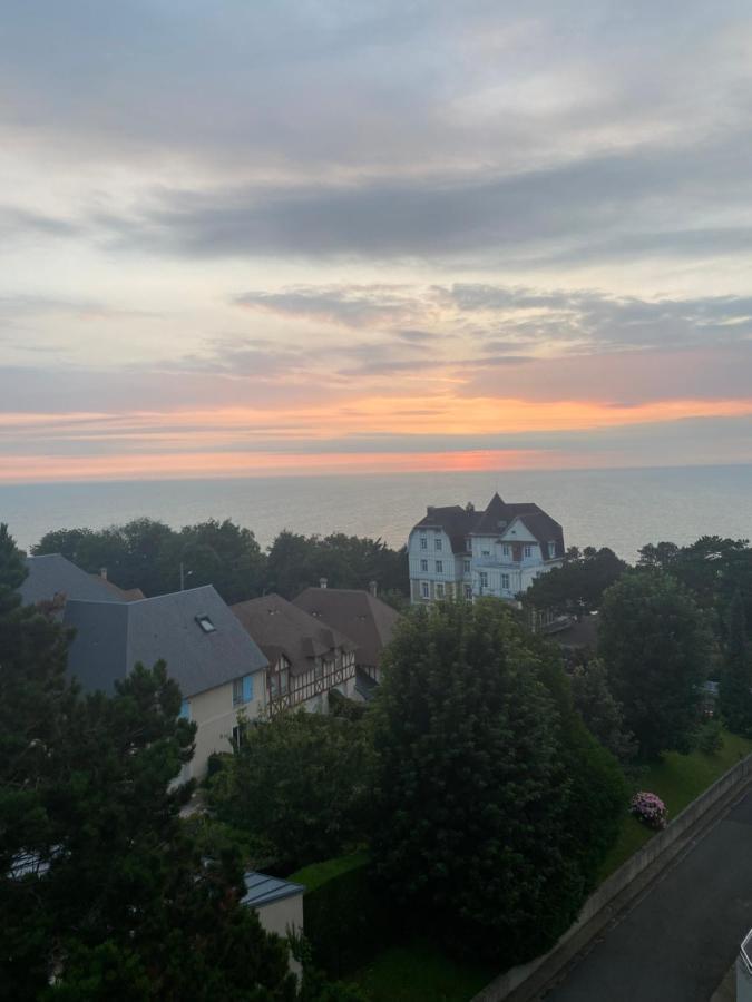 La Perle Marine Apartment Trouville-sur-Mer Bagian luar foto