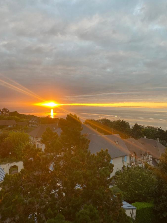 La Perle Marine Apartment Trouville-sur-Mer Bagian luar foto